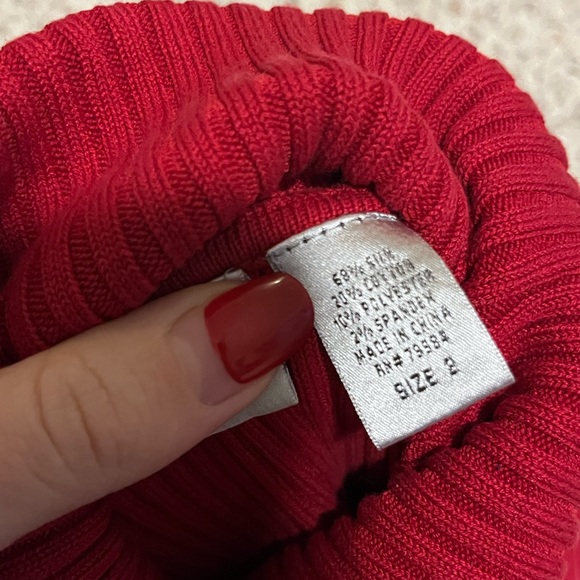 Vintage Red Turtleneck Sleeveless Top - Picture 4 of 5